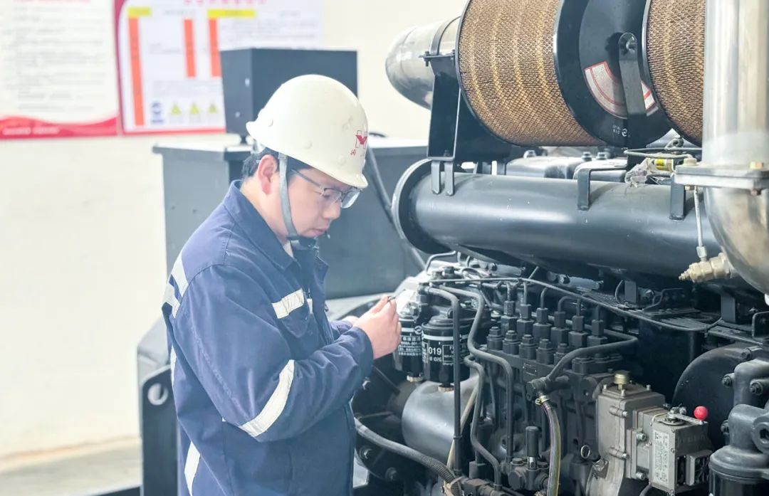 宜化礦業(yè)郭倉(cāng)?。簼M(mǎn)腔熱愛(ài)向機(jī)電，一片初心為礦山(圖2)