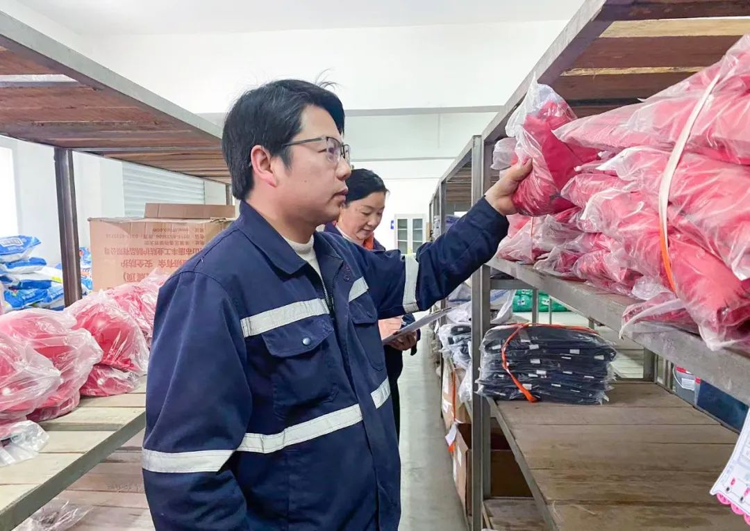 宜化礦業(yè)郭倉(cāng)?。簼M(mǎn)腔熱愛(ài)向機(jī)電，一片初心為礦山(圖4)
