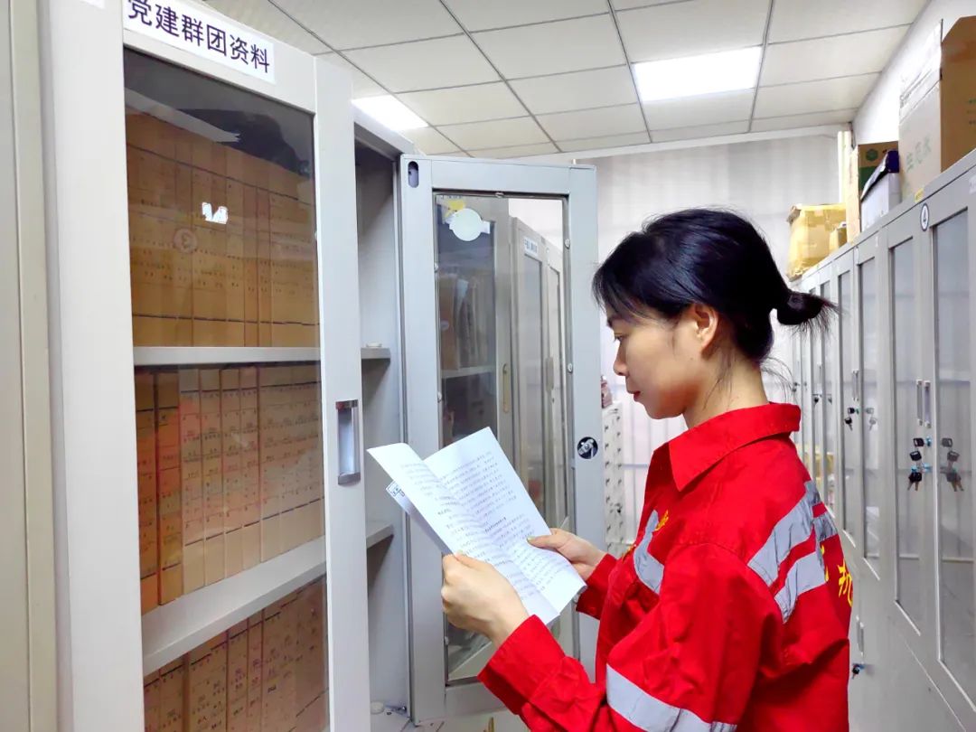 【宜化榜樣】化機(jī)公司李丹：提升素質(zhì)強(qiáng)技能，勇于奉獻(xiàn)顯擔(dān)當(dāng)(圖4)
